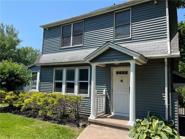 596 S Rte 303 in Blauvelt, NY - Building Photo - Building Photo