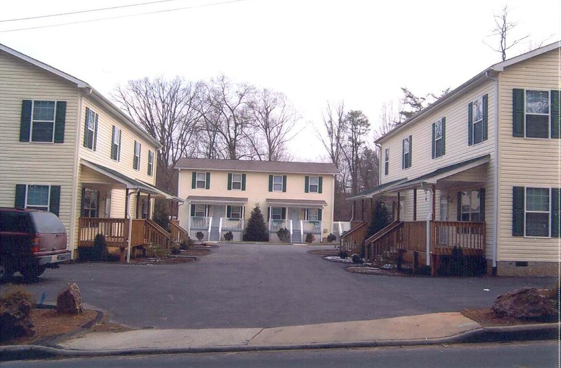 477 Kenilworth Rd in Asheville, NC - Building Photo