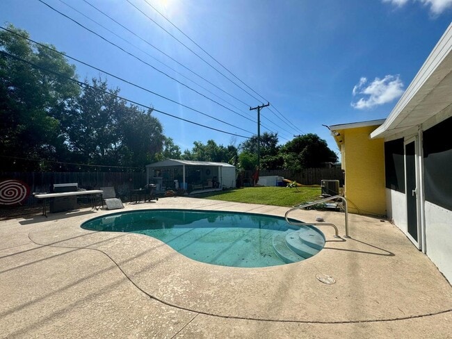 property at 1036 S 14th St