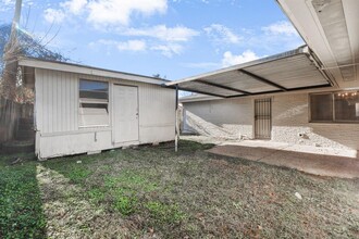 9715 Shady Dr in Houston, TX - Building Photo - Building Photo