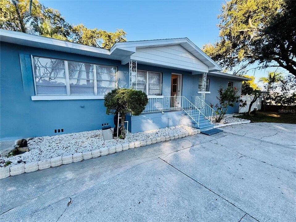 748 Parkview Pl in Lakeland, FL - Building Photo