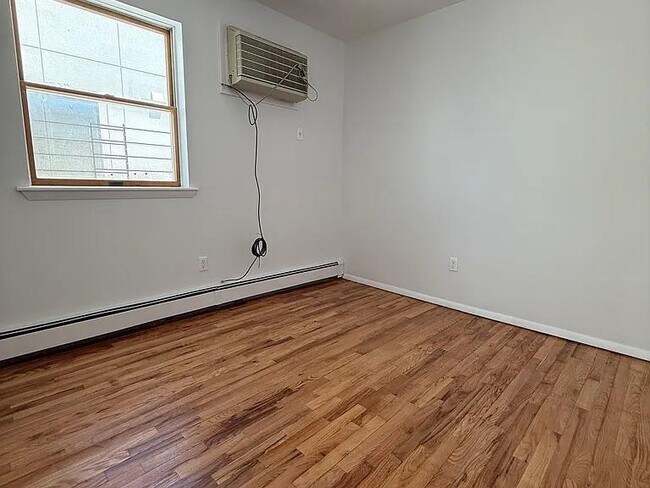 148 Bay 25th St in Brooklyn, NY - Building Photo - Building Photo