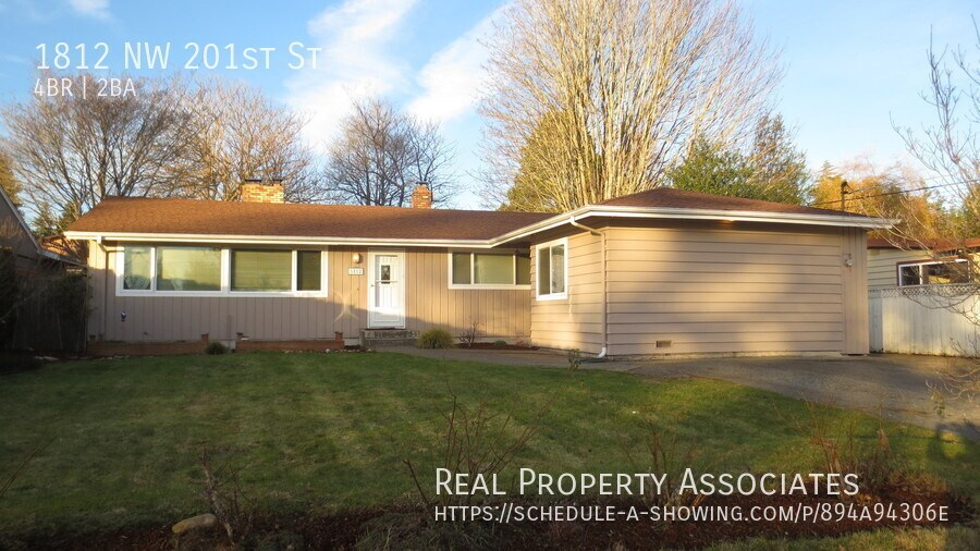 1812 NW 201st St in Shoreline, WA - Building Photo