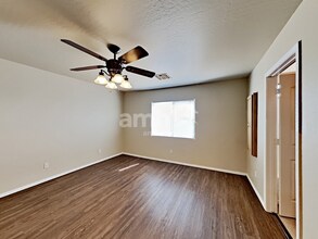 28006 N Iron Ave in San Tan Valley, AZ - Building Photo - Building Photo