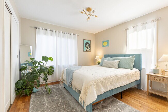 1331 Rainier Ave in Bremerton, WA - Building Photo - Building Photo