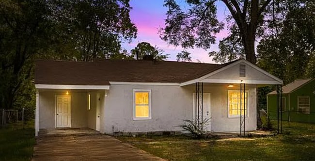 3975 Edgar D Nixon Ave in Montgomery, AL - Building Photo - Building Photo