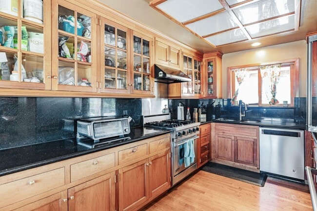 property at 9270 Linda Vista Ln