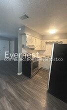 9 Meredith Ct, Unit 6 in Little Rock, AR - Building Photo - Building Photo