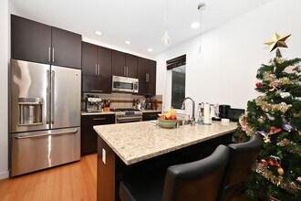 1536 NW 60th St in Seattle, WA - Building Photo - Building Photo