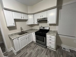 104 Seward Ave in Utica, NY - Foto de edificio - Building Photo