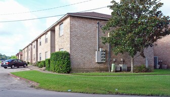 Arthur Place Apartments in Beaumont, TX - Building Photo