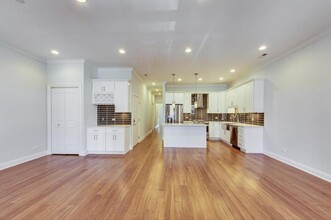 2347 W North Ave in Chicago, IL - Building Photo - Building Photo