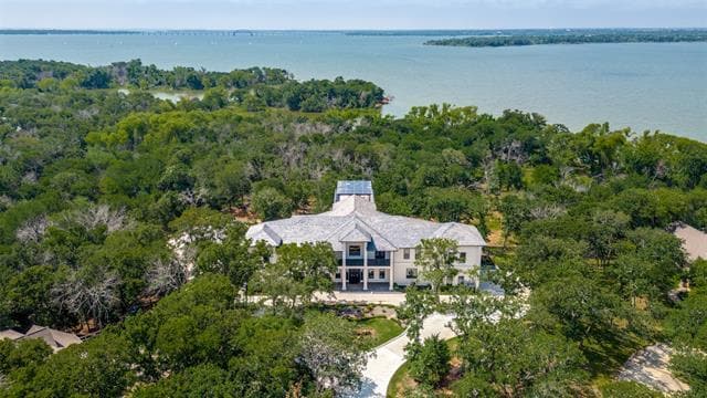 property at 1230 Oak View Ct