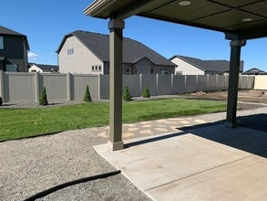 13443 N Telluride Loop in Hayden, ID - Building Photo - Building Photo
