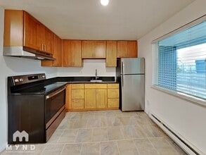 22707 30th Ave S in Des Moines, WA - Building Photo - Building Photo