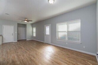 2030 Brookes St in Fort Worth, TX - Building Photo - Building Photo