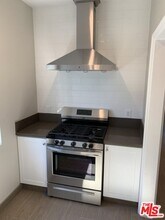 9252 Balcom Ave in Los Angeles, CA - Building Photo - Building Photo