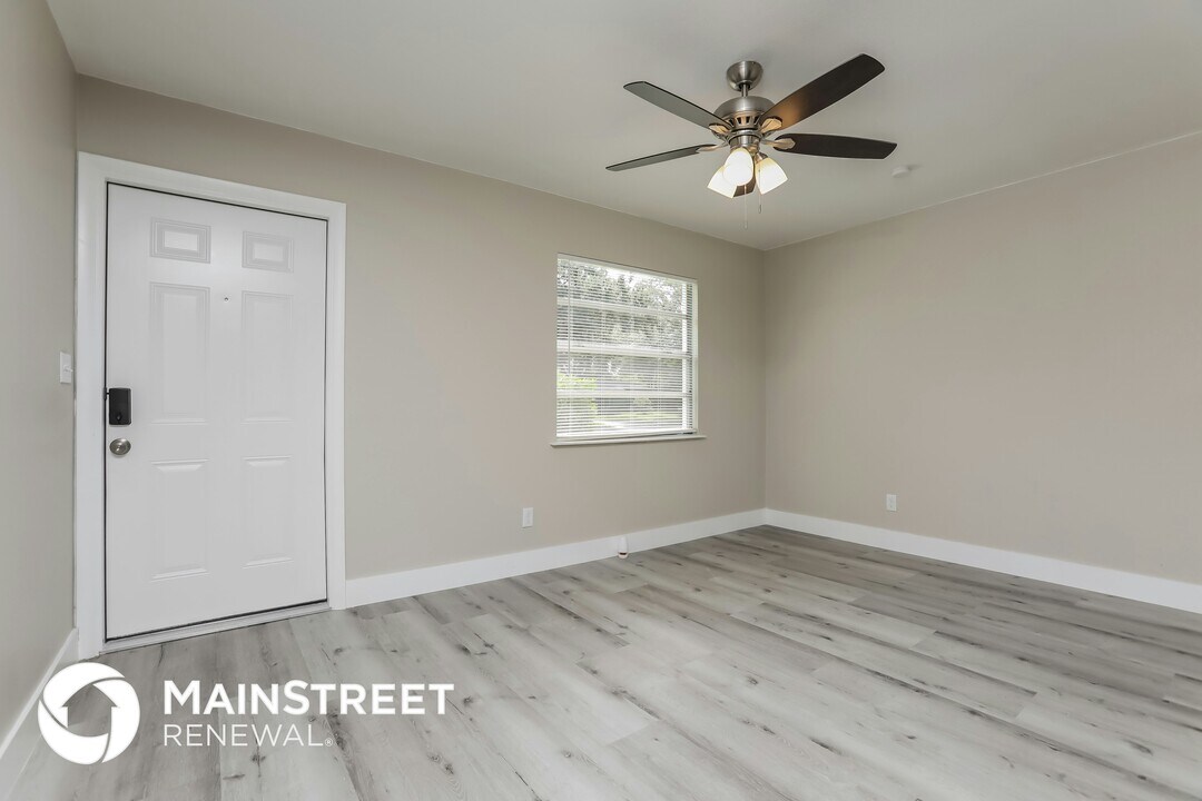 1894 Aaron Ave in Orlando, FL - Building Photo