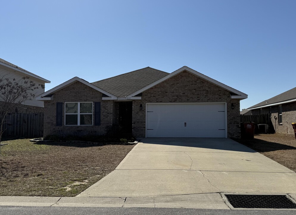 833 Moorhen Wy in Crestview, FL - Building Photo