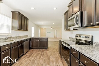 217 Riverdale Dr in Jarrell, TX - Building Photo - Building Photo