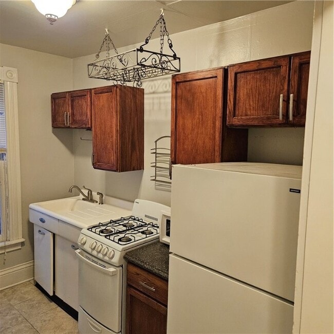 108 Boardman St in Rochester, NY - Building Photo - Building Photo