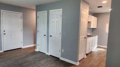 219 Leon St in Broussard, LA - Foto de edificio - Building Photo