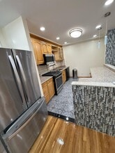 65-51 Booth St in Queens, NY - Foto de edificio - Building Photo