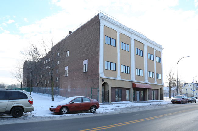 300 Genesee St in Rochester, NY - Building Photo - Building Photo