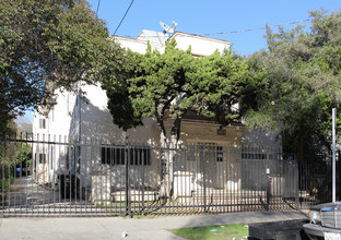 4351 Normal Ave in Los Angeles, CA - Foto de edificio - Building Photo