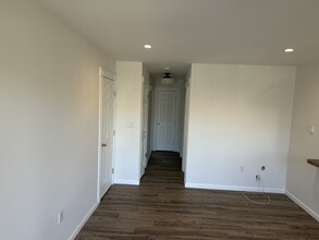 14 Hilltop Ter, Unit B in Highlands, NJ - Building Photo - Building Photo