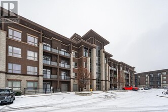5010-5010 Corporate Dr in Burlington, ON - Building Photo - Building Photo