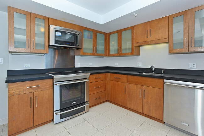 1009 Kapiolani Blvd in Honolulu, HI - Building Photo - Building Photo