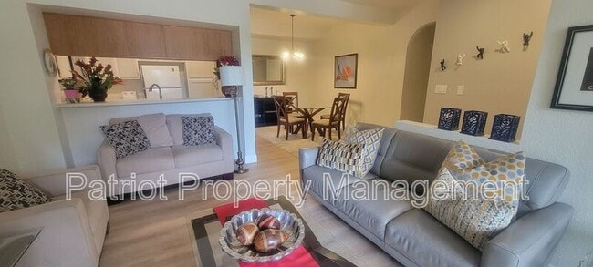 property at 9708-9708 E Vía Linda