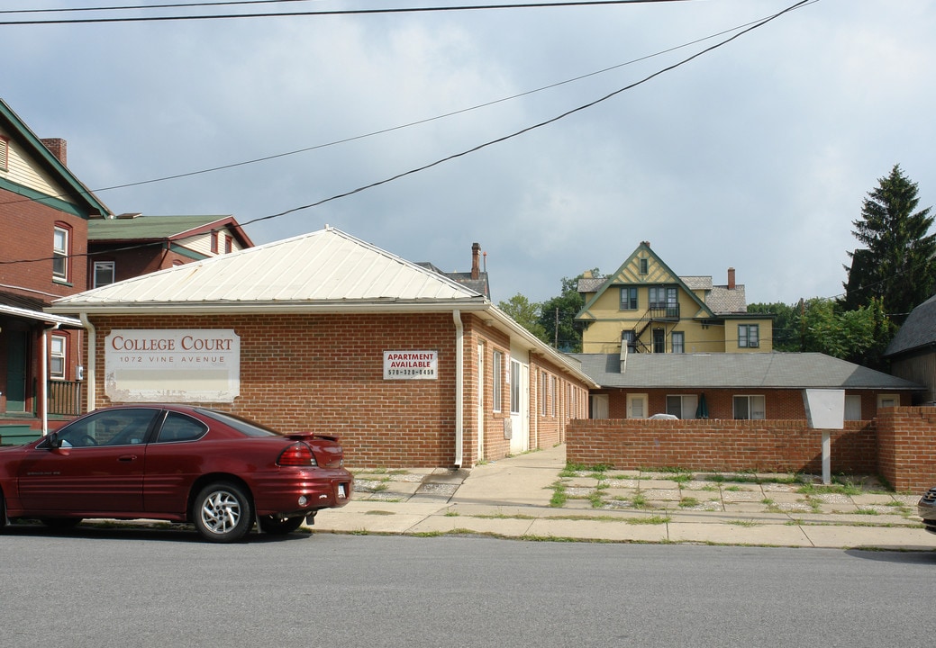 STUDENT HOUSING: College Court in Williamsport, PA - Foto de edificio