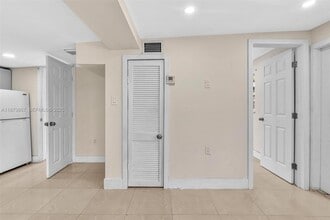 921 NW 110th St in Miami, FL - Building Photo - Building Photo