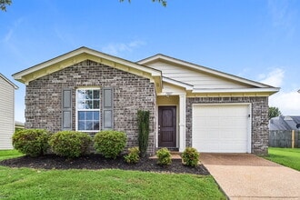 7807 Birdwood Dr in Memphis, TN - Building Photo - Building Photo