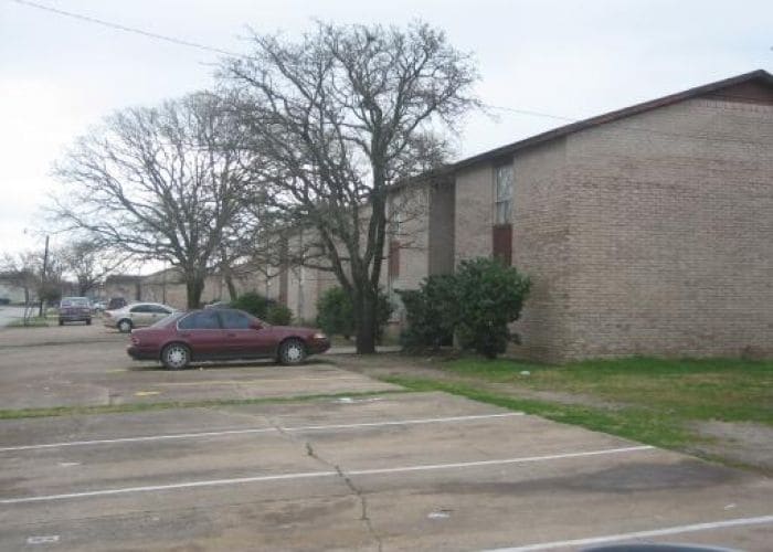 2707 Evergreen Cir in Bryan, TX - Building Photo