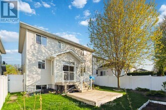 115 Woliston Crescent in Ottawa, ON - Building Photo - Building Photo