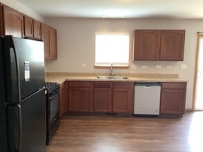 1689 Winterwheat Dr in Belvidere, IL - Building Photo - Building Photo