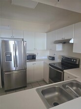 3020 NE 32nd Ave, Unit 709 in Fort Lauderdale, FL - Foto de edificio - Building Photo