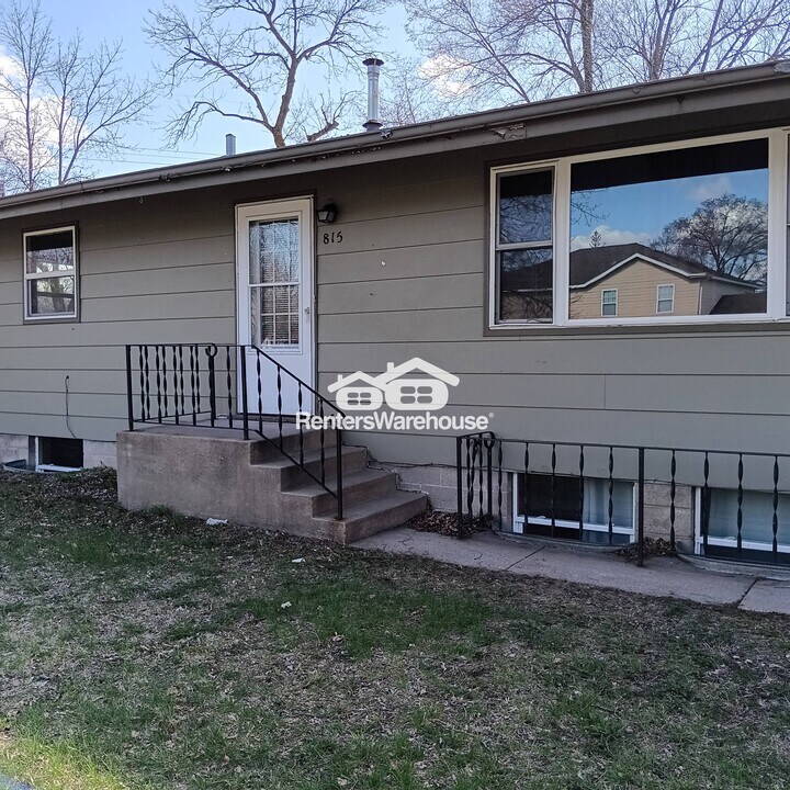 815 12th Ave N in St. Cloud, MN - Foto de edificio