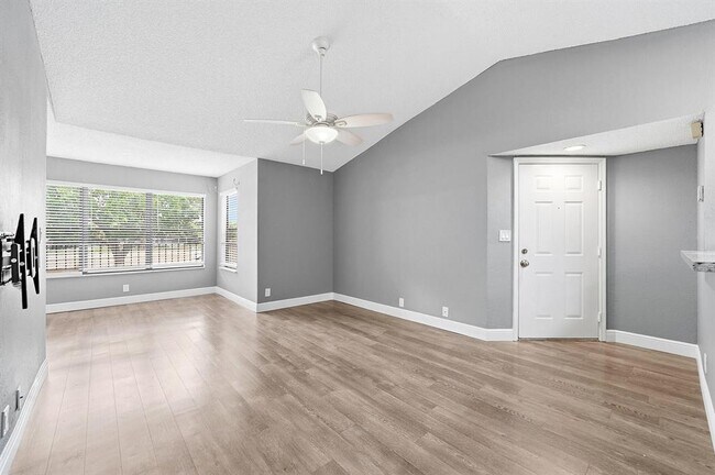 2900 S University Dr, Unit 9204 in Davie, FL - Foto de edificio - Building Photo