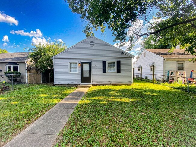 property at 2023 Ravenswood Dr