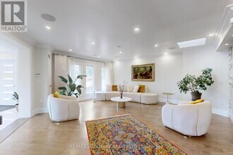 115 Lynwood Crescent in Nobleton, ON - Building Photo - Building Photo