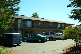 15818-15906 Elm St E in Sumner, WA - Foto de edificio - Building Photo