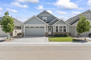 12567 W Nabesna St in Star, ID - Building Photo
