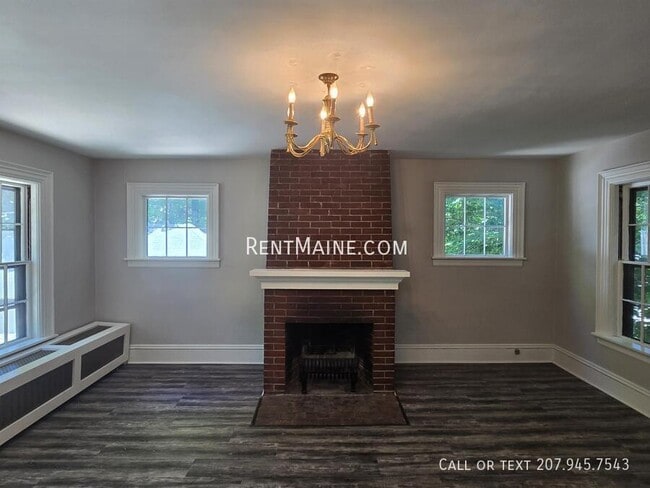 113 Winthrop St in Augusta, ME - Building Photo - Building Photo