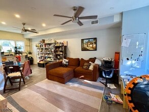 425 Lafayette St in Newark, NJ - Foto de edificio - Building Photo