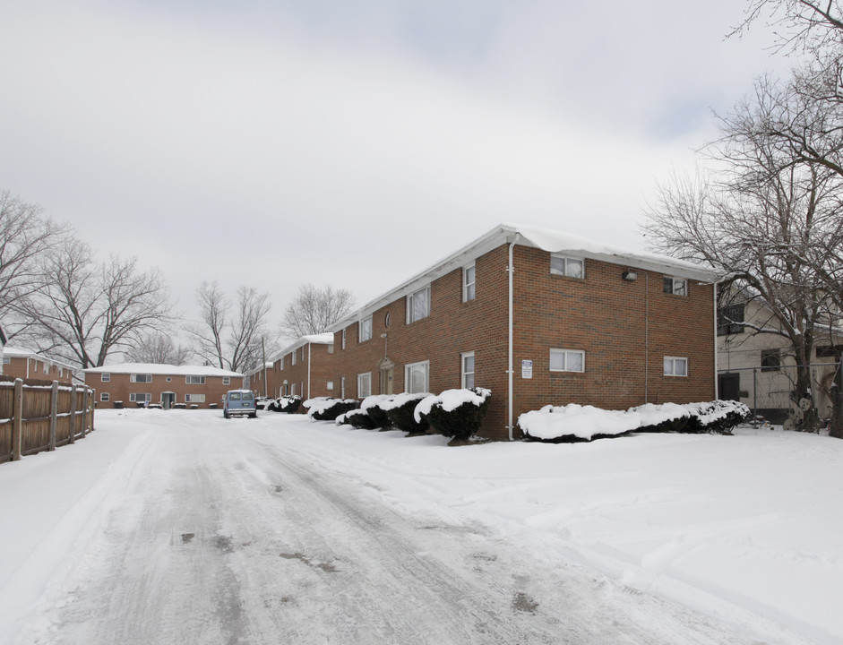 Sunnybrook Apartments in Columbus, OH - Foto de edificio