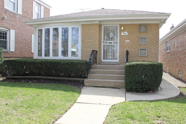 property at 7615 W Devon Ave